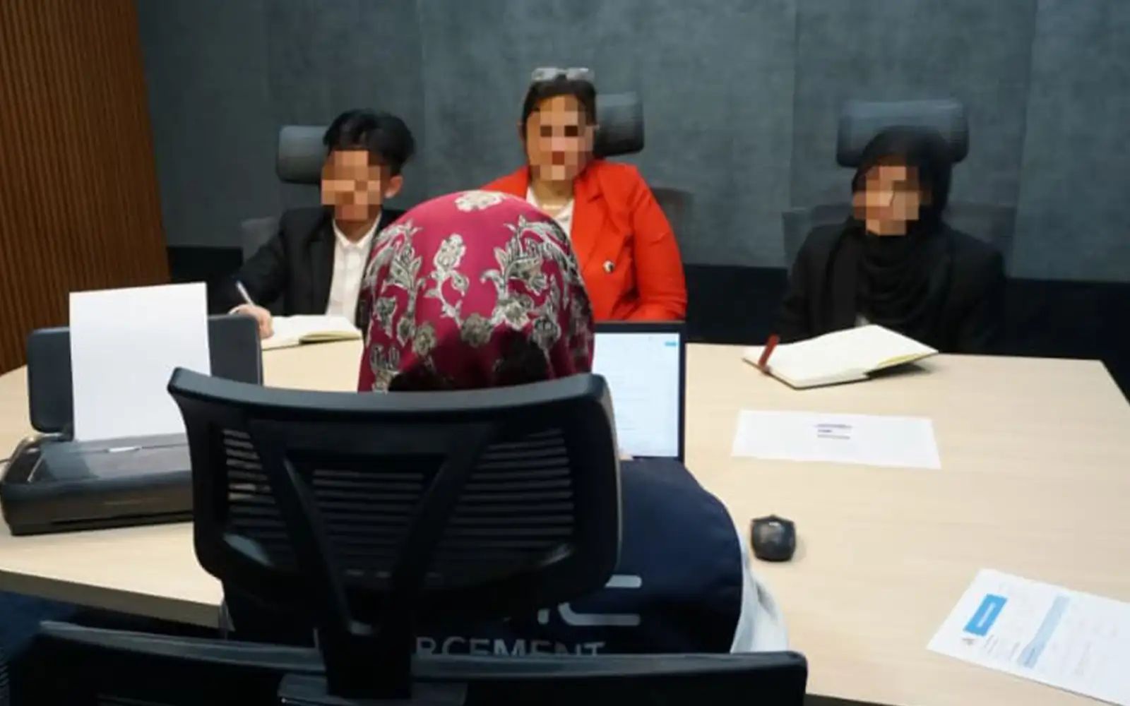 ambil keterangan berita palsu Gambar SKMM 24426