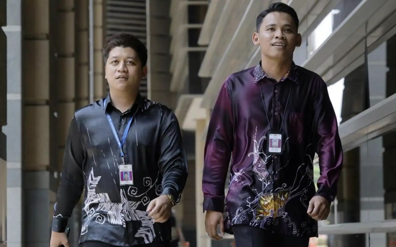 orang awam baju batik 