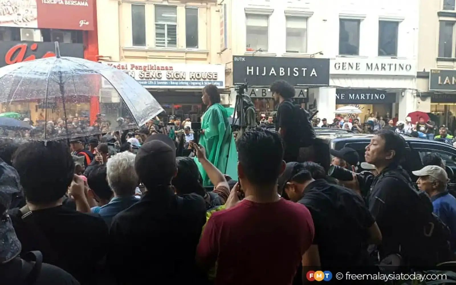 500 sertai perhimpunan anti-Azam kedua