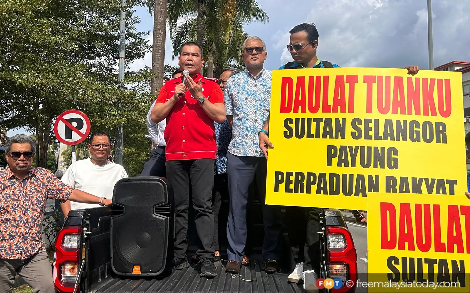 Umno lodges several reports against DAP rep over pig farming issue