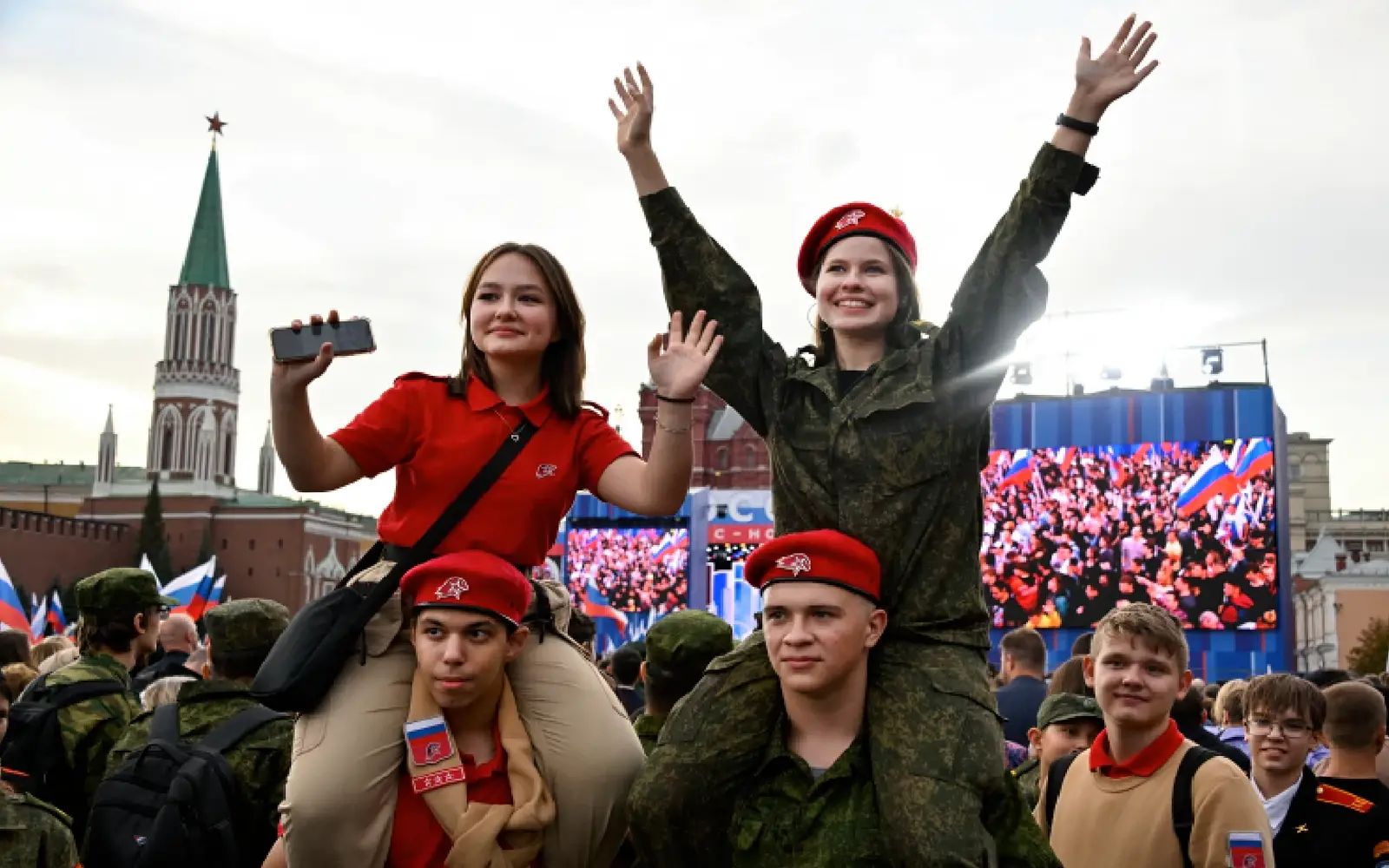 Russia trains teenage influencers to churn out pro-war content