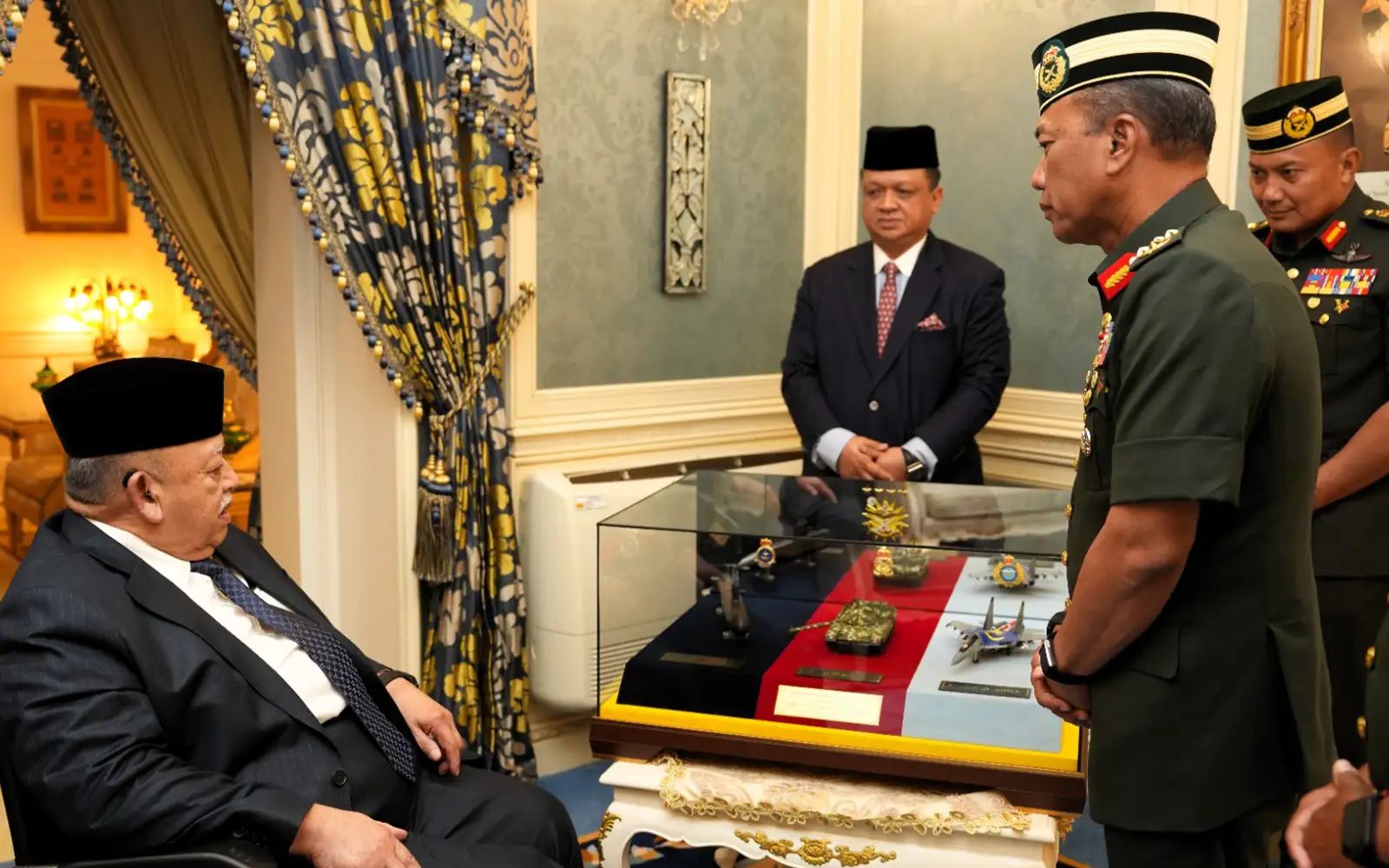 Beri keutamaan tingkat taraf hidup anggota ATM, titah Raja Perlis