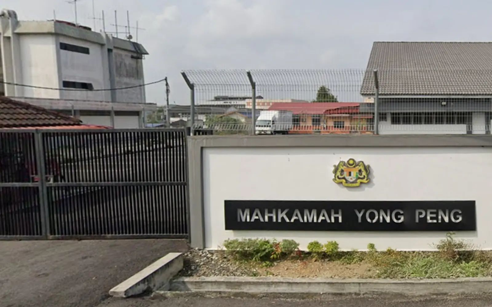 Scrap metal collector jailed 4 months for threatening to ‘slaughter’ family
