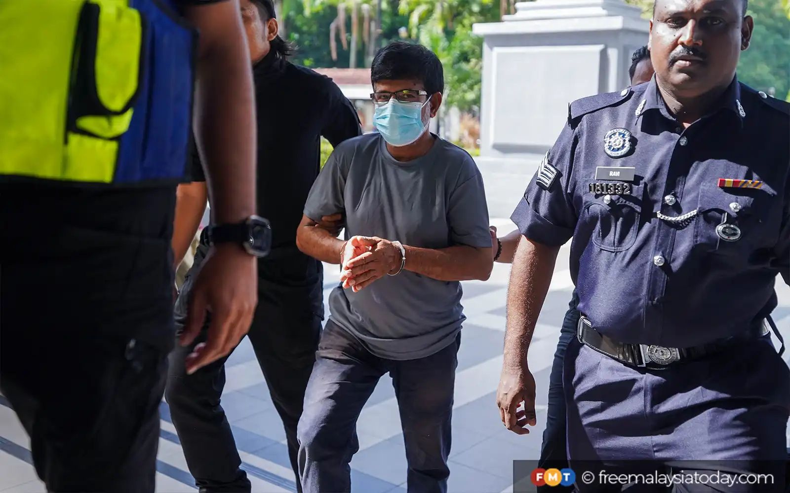 Lelaki Bangladesh didenda RM10,000 guna MyKad beli petrol subsidi