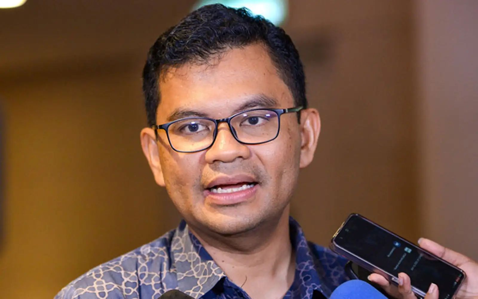 Anwar to announce oil supply plans in mid-May, says minister