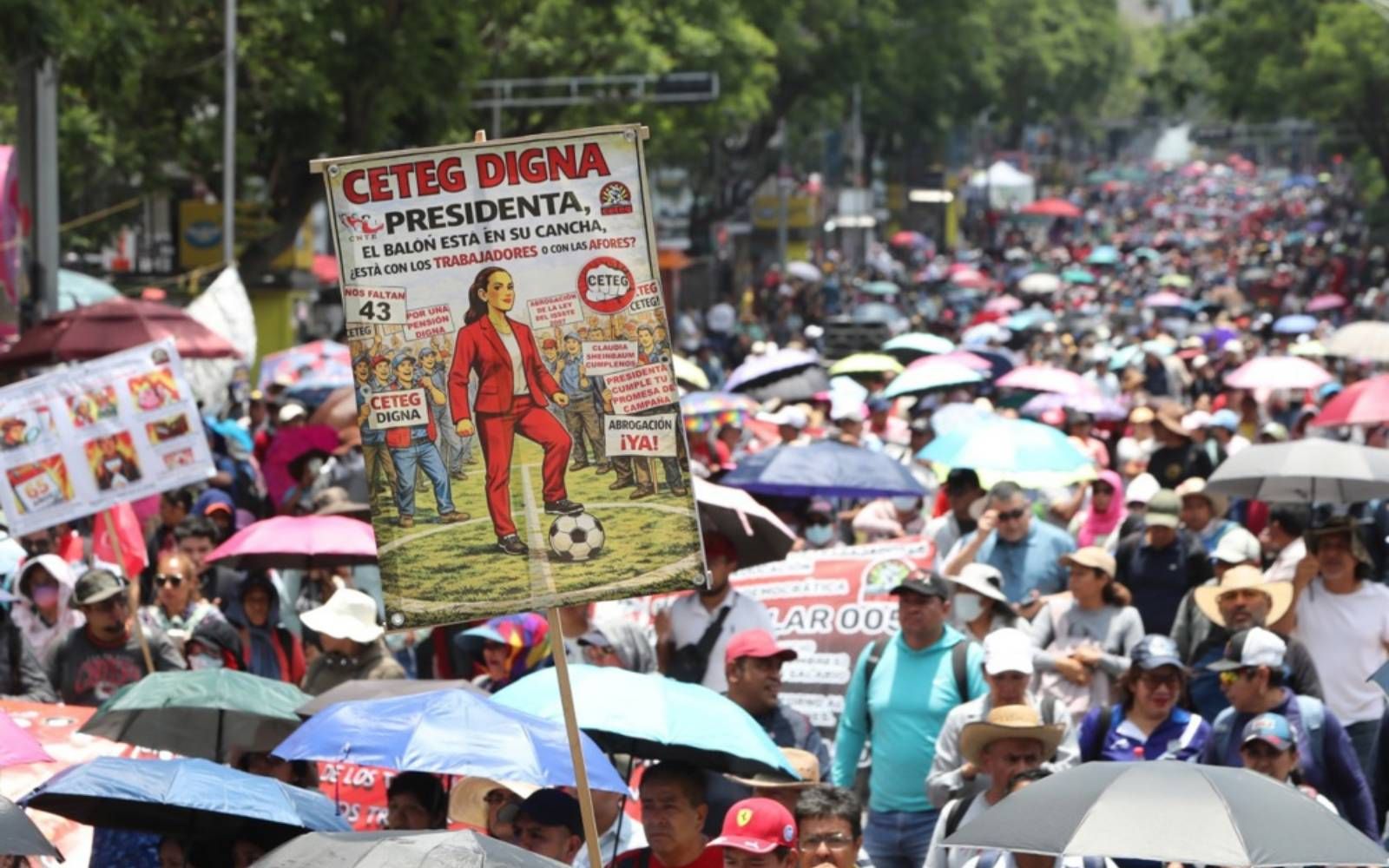 Mexican police tear-gas teachers’ protest 10 days before World Cup