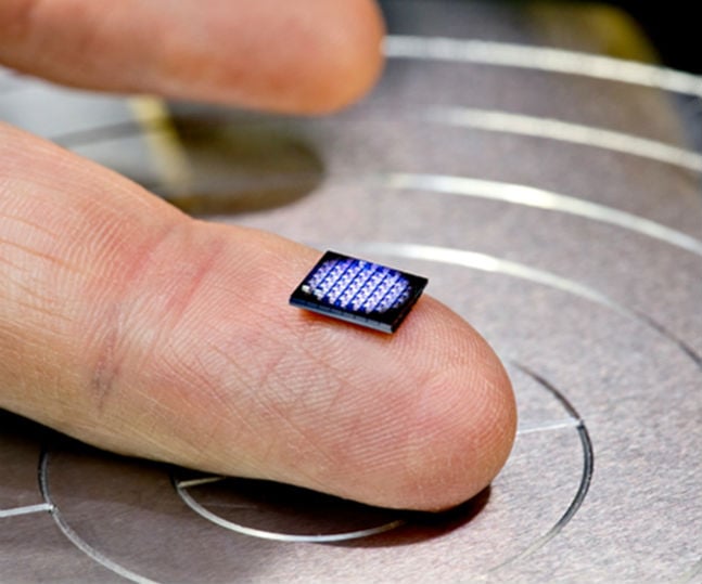 IBM presents the world’s smallest computer