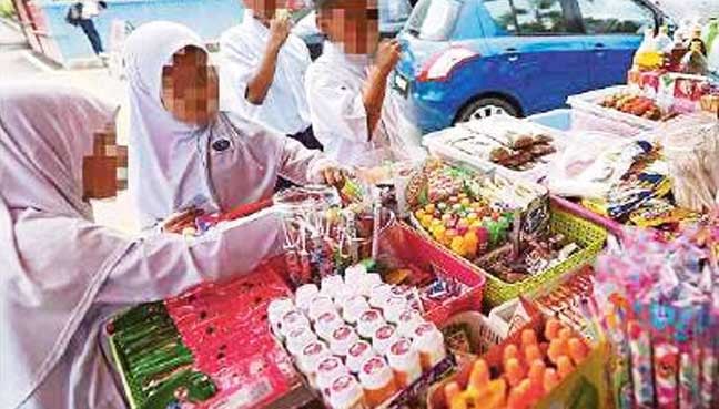 Jual makanan ringan di luar sekolah, siapa bertanggungjawab?