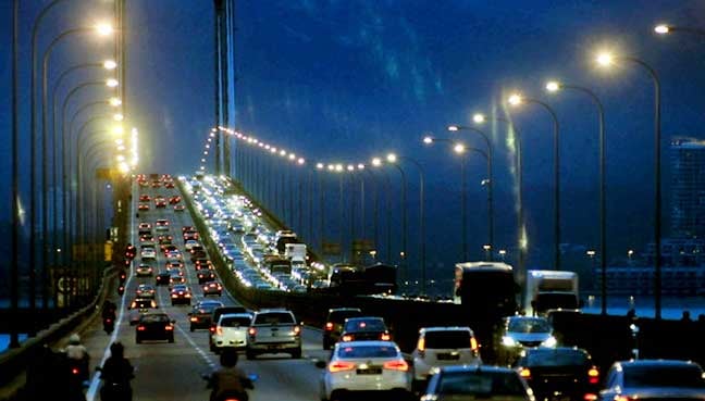 Abolish m-cycle toll on Penang Bridge, state govt urged