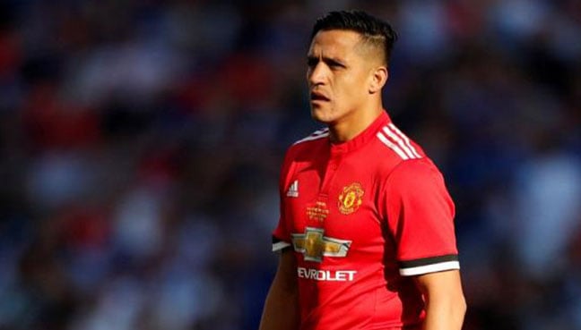 Sanchez misses start of United’s US tour over visa problem