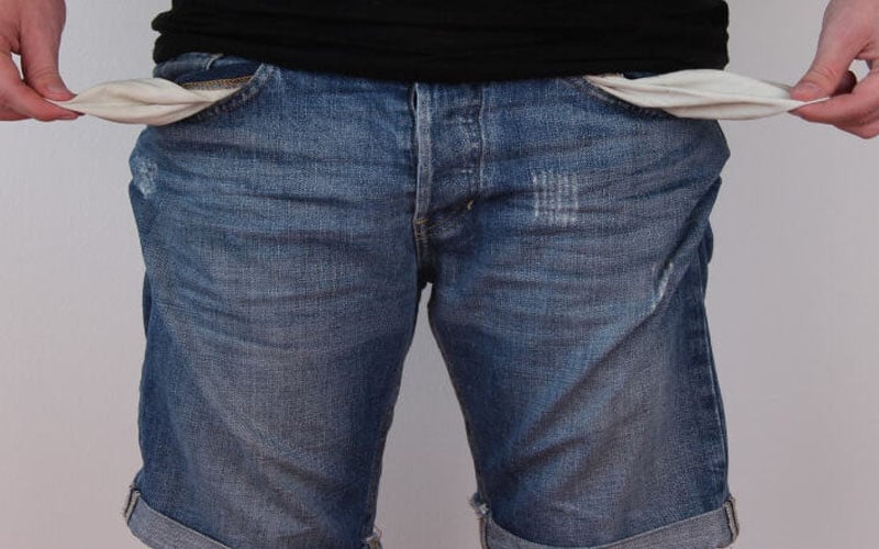 4 ways to handle financial peer pressure