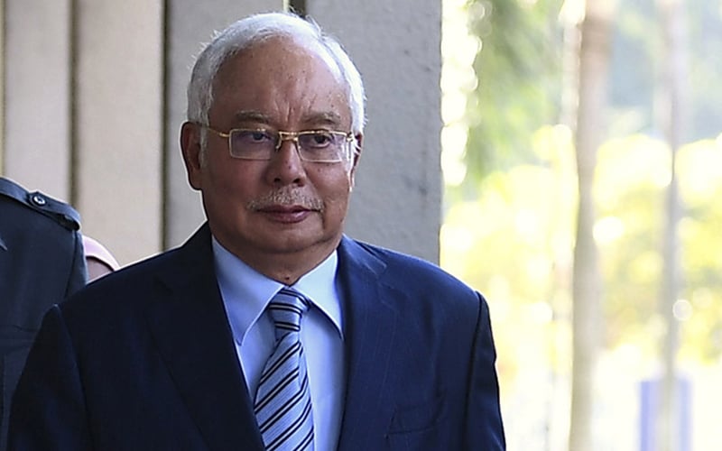 I was misled by signatures that looked like mine, Najib tells court