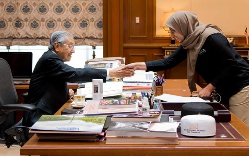 Latheefa & MACC deserve a round of applause for releasing clips