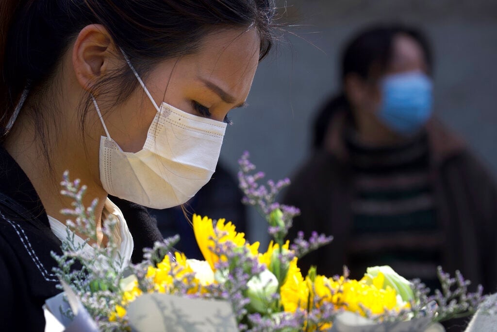China observes 3 minutes of silence for virus ‘martyrs’
