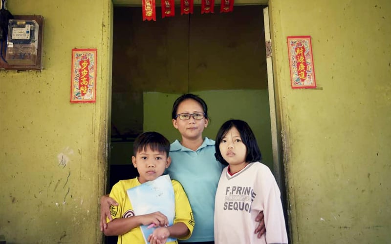 Single mum dreams of an education for ailing child