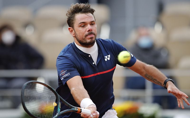 ‘Ridiculous’ cold sparks French Open revolt as Wawrinka downs Murray
