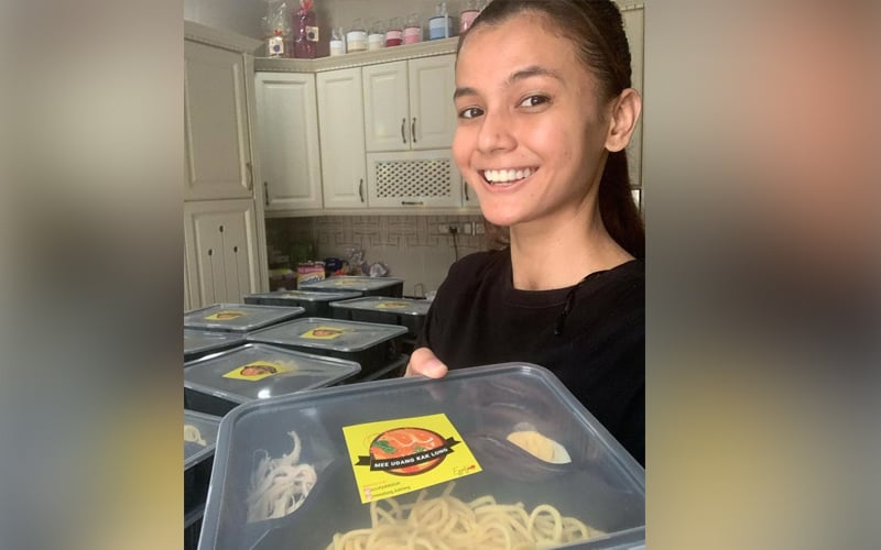 Mi udang Ezzaty Abdullah & Azwan Kombos terus dapat sambutan