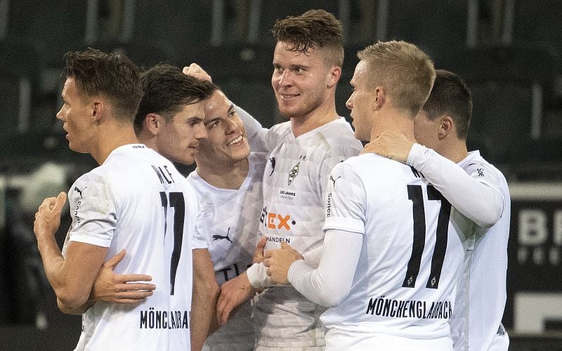 Elvedi header gives Gladbach win against Bremen