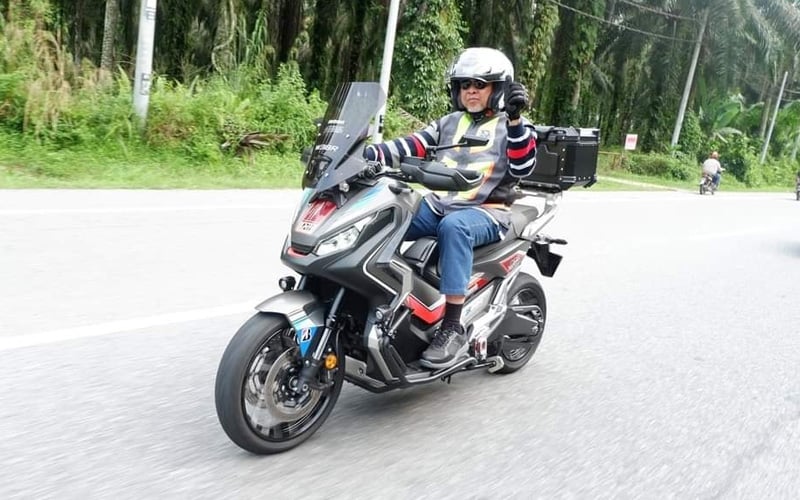 Zahid comes to the defence of speedy ‘kapcai’ bikes