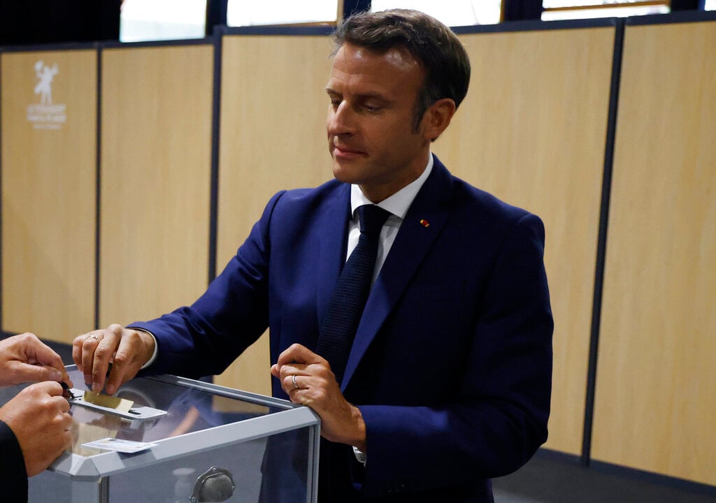 Macron’s second term on line in parliamentary election