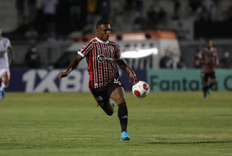 Arsenal complete transfer of Brazilian teen Marquinhos