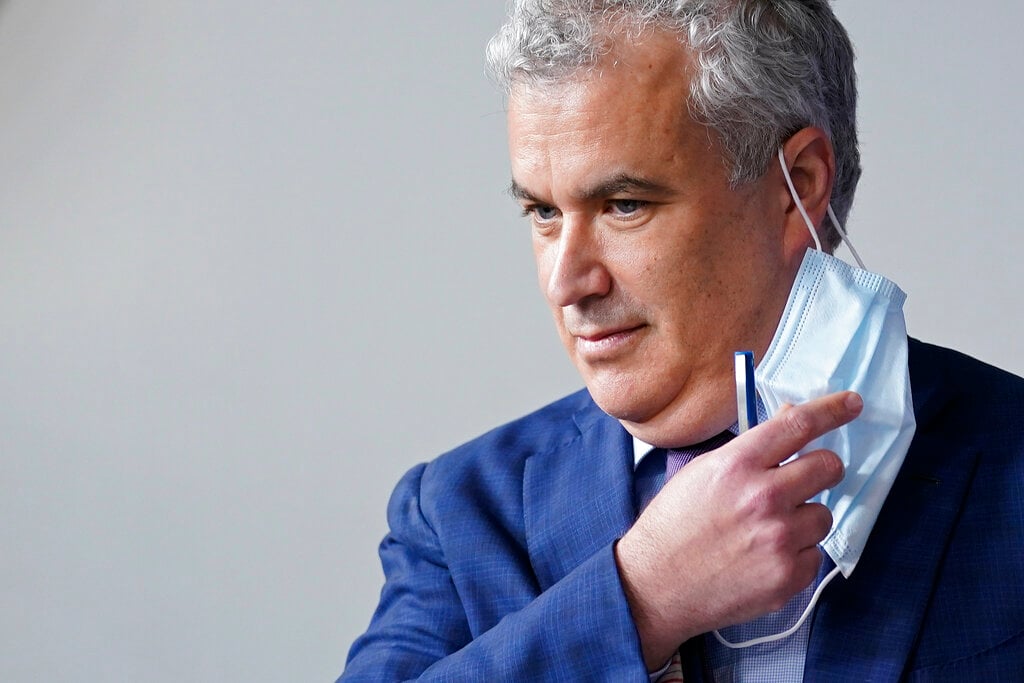 Biden to name Jeff Zients as next chief of staff, source says