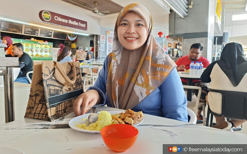 Middle-income earners flock to eateries offering RM5 meals