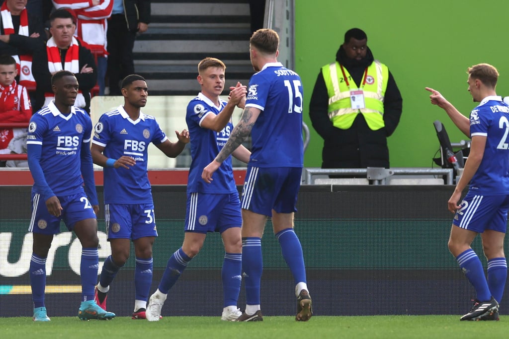 Barnes earns vital point for Leicester at Brentford