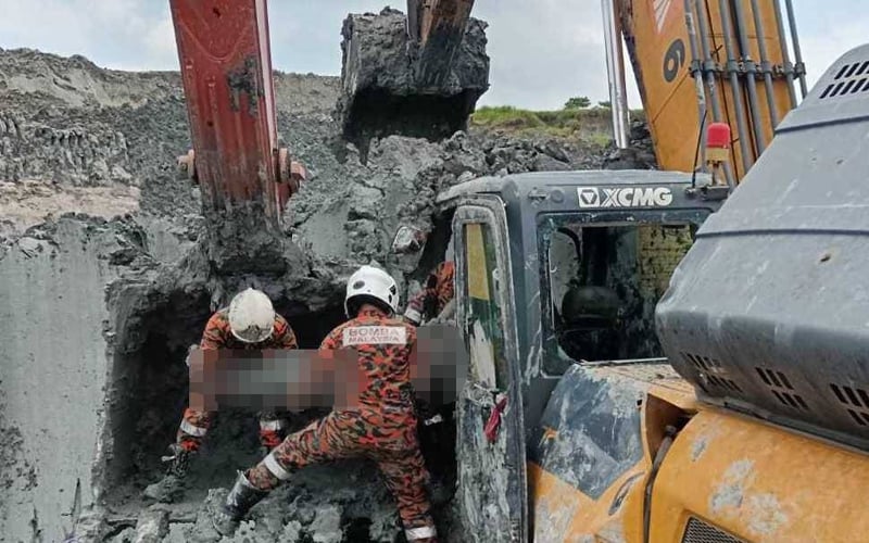 Pemandu jengkaut maut tertimbus di Kuala Langat