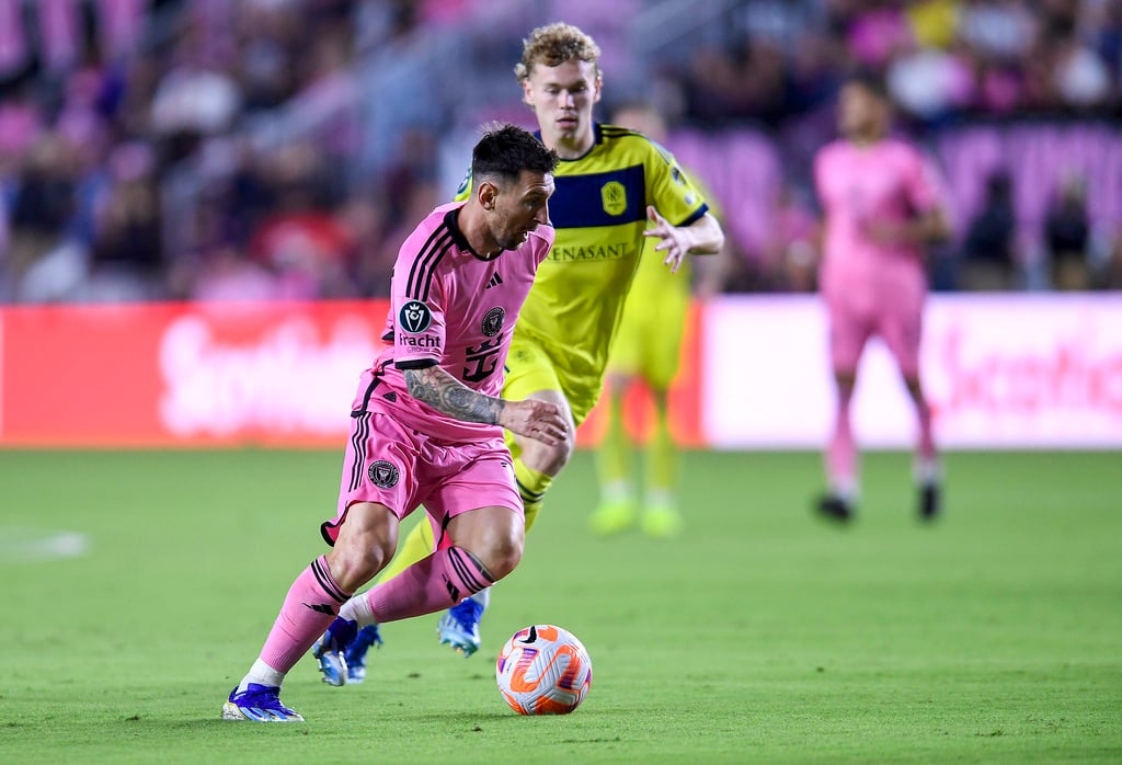 Messi and Suarez fire Miami into Concacaf quarters