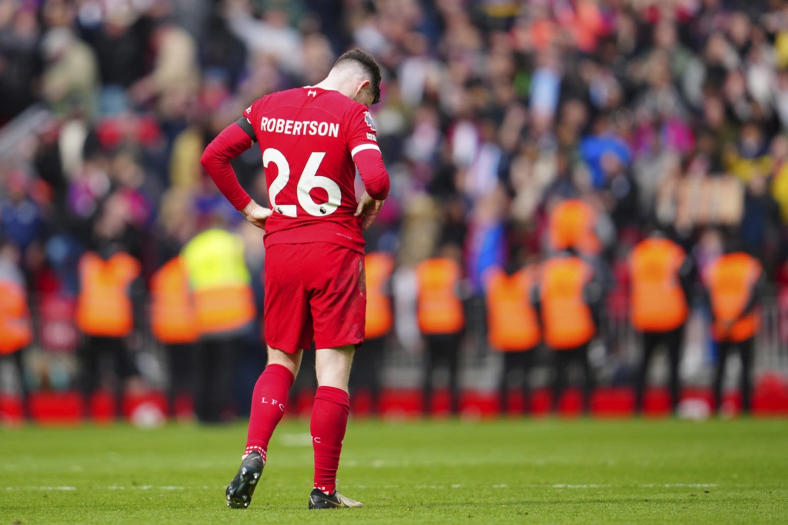 Liverpool must be perfect in run-in, says Robertson