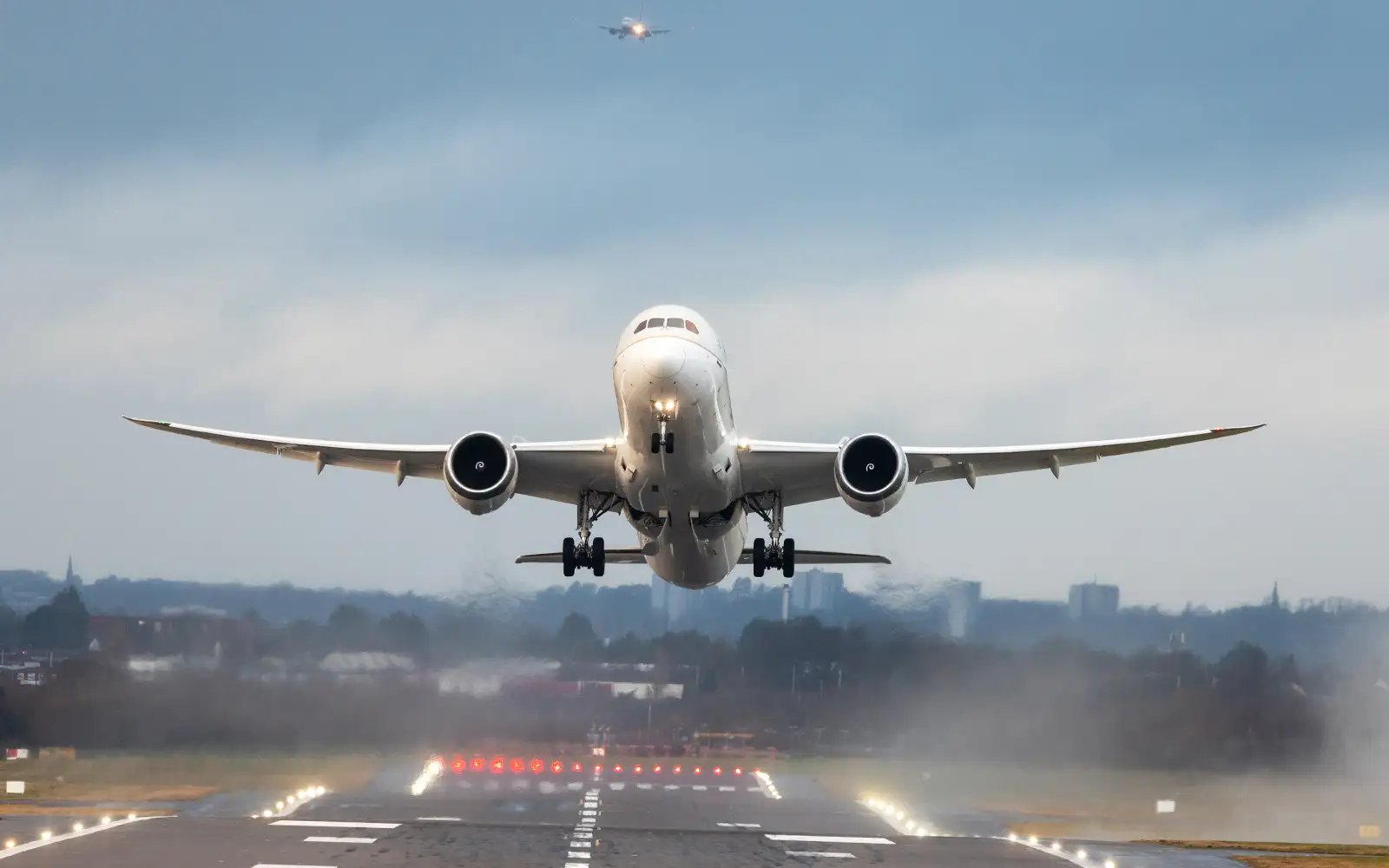 Govt exploring alternative transit routes, Asian markets to keep VM2026 on track