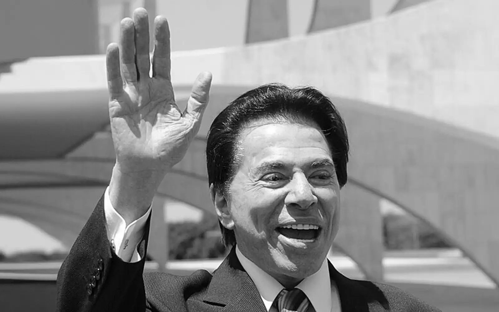 Brazilian media mogul Silvio Santos dies at 93