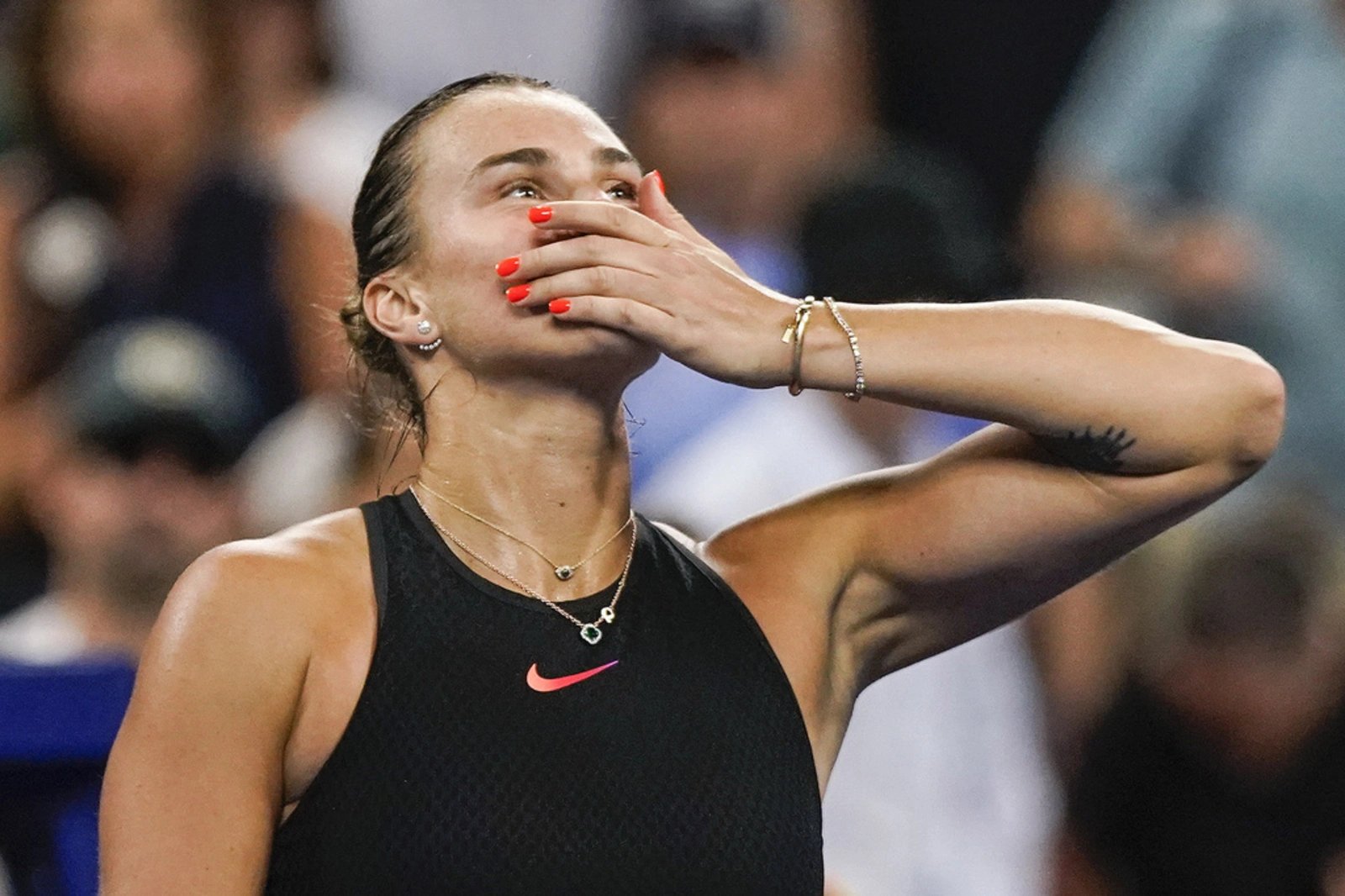 Sabalenka overcomes Mertens to advance into US Open quarterfinals