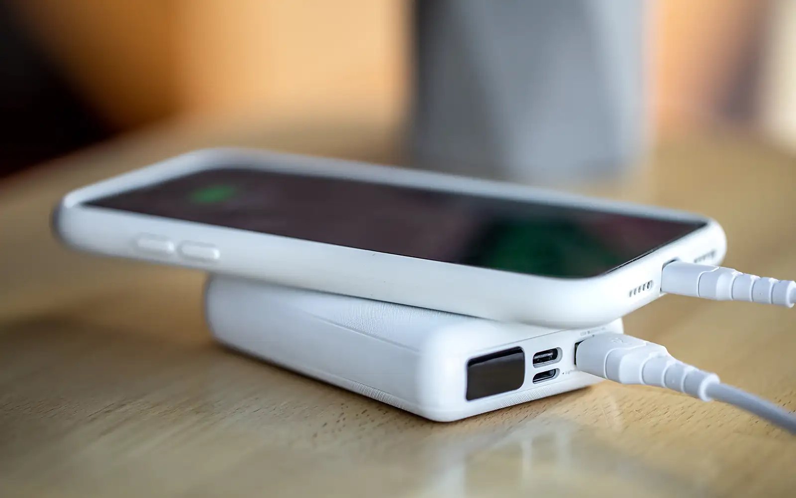 ICAO sets new limit of 2 power banks per airline passenger