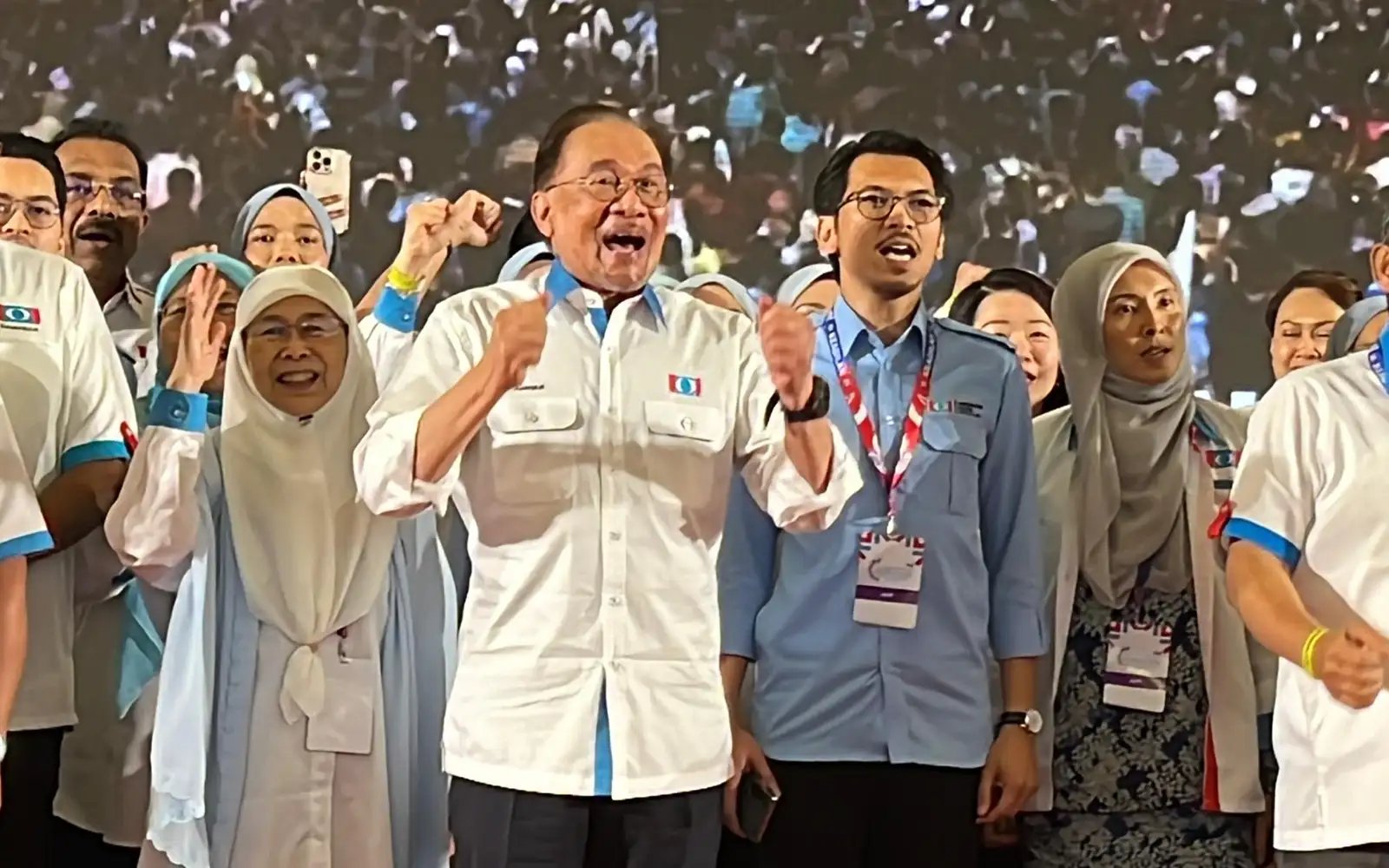Can the economy win GE16 for Anwar?