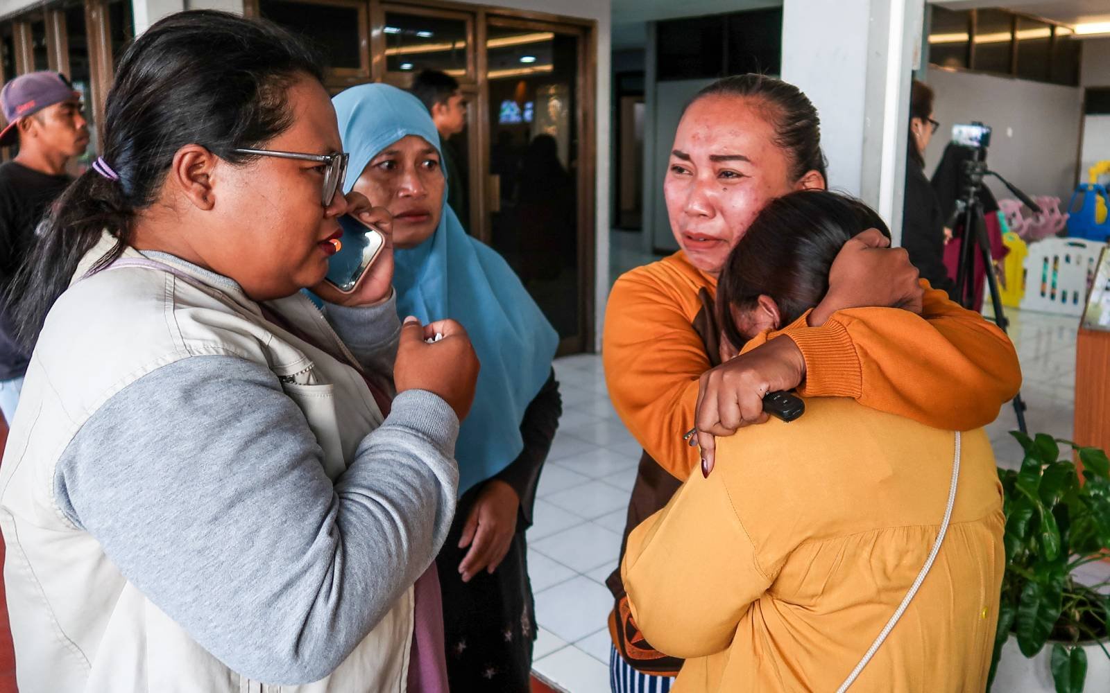 61 missing after boat sinks near Indonesia’s Bali