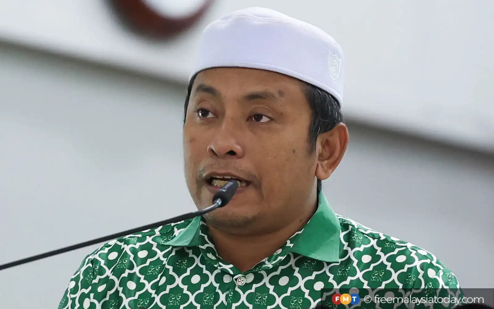 Jangan takut, halang perhimpunan bantah rumah ibadat haram, kata Fadhli