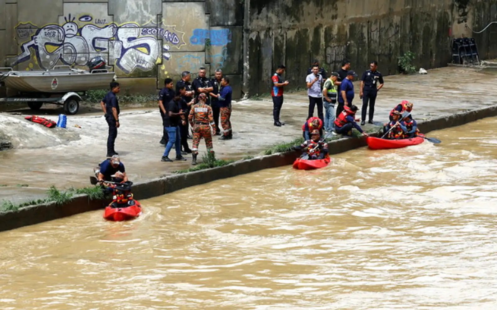 Body of man caught in Saloma Link flood found in Shah Alam