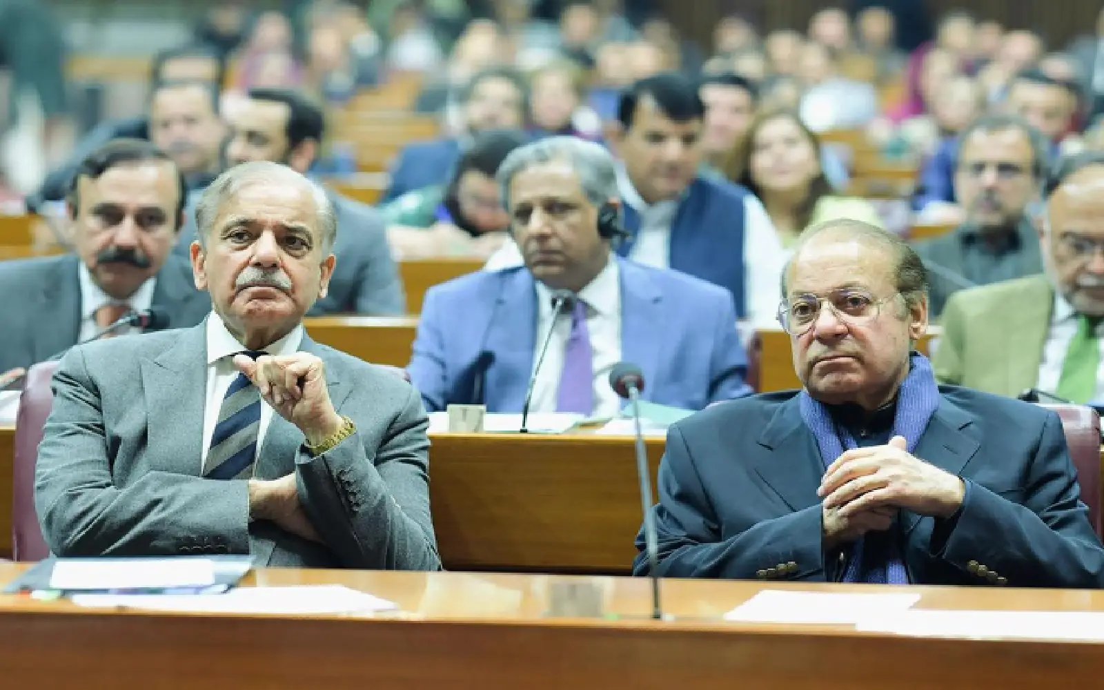 Pakistan grants lifetime immunity to president, current army chief