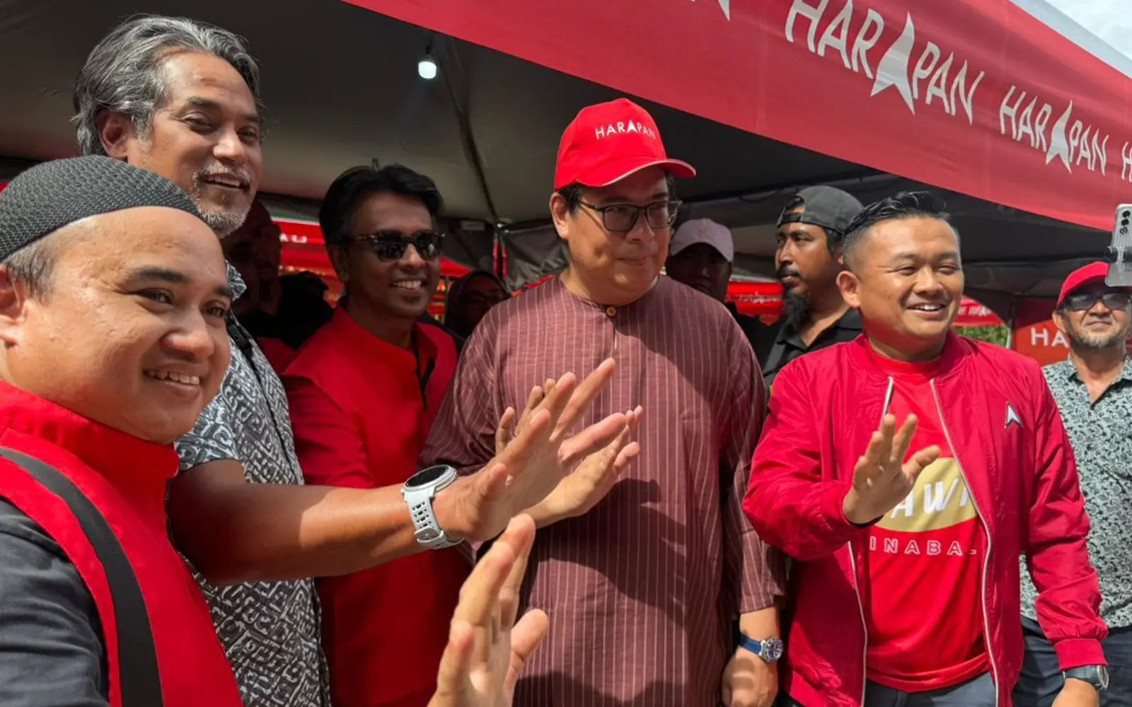 Khairy gives 2 Sabah PH candidates campaign boost