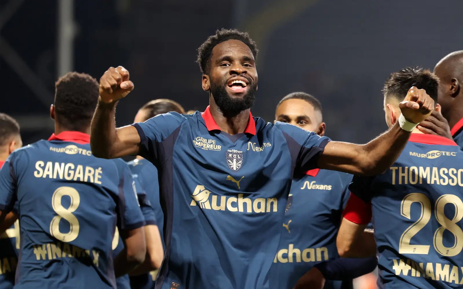 Lens reclaim top spot in Ligue 1 with Nice win