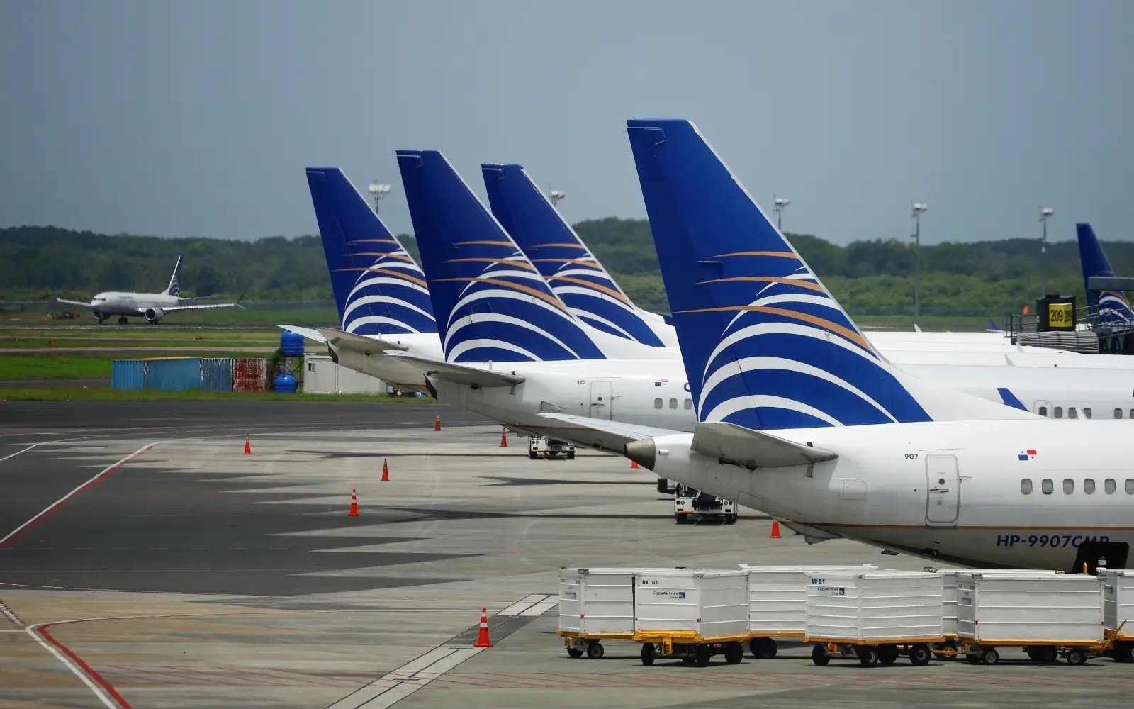 Panama airlines halt flights to Venezuela for 2 days