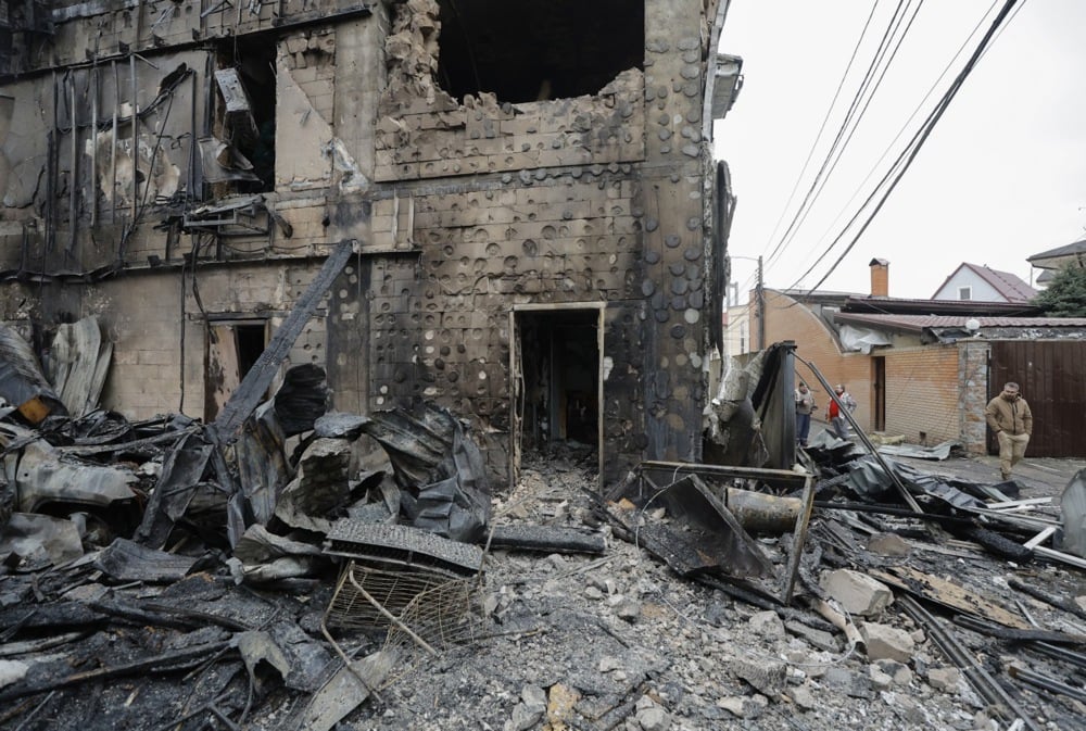 Russian strikes kill 4 in Kyiv region