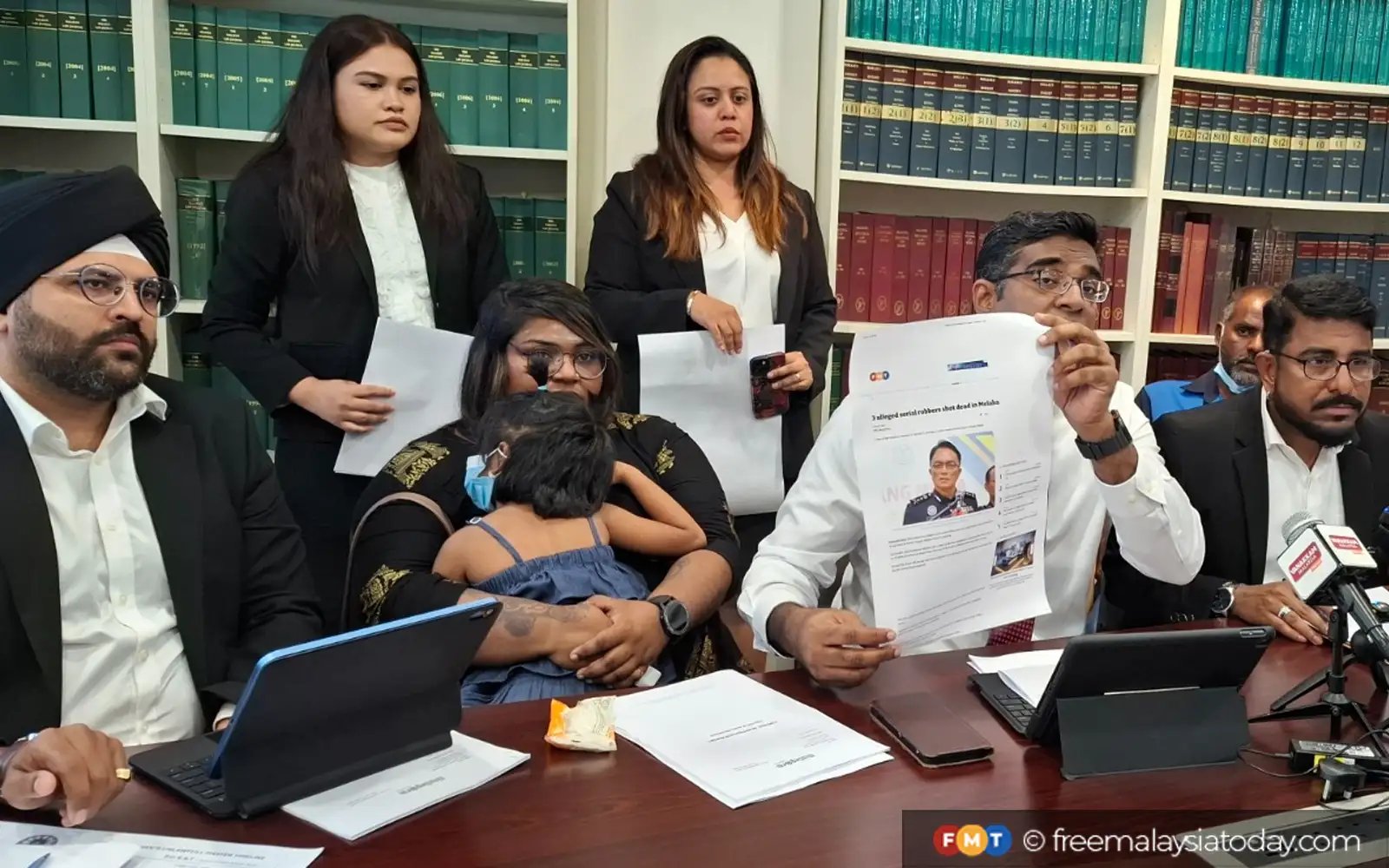 Lawyers urge Bukit Aman to probe trio’s killing by Melaka police