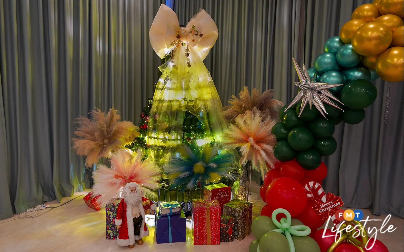 Somerset Damansara Uptown unveils a Christmas tree of recycled bottles