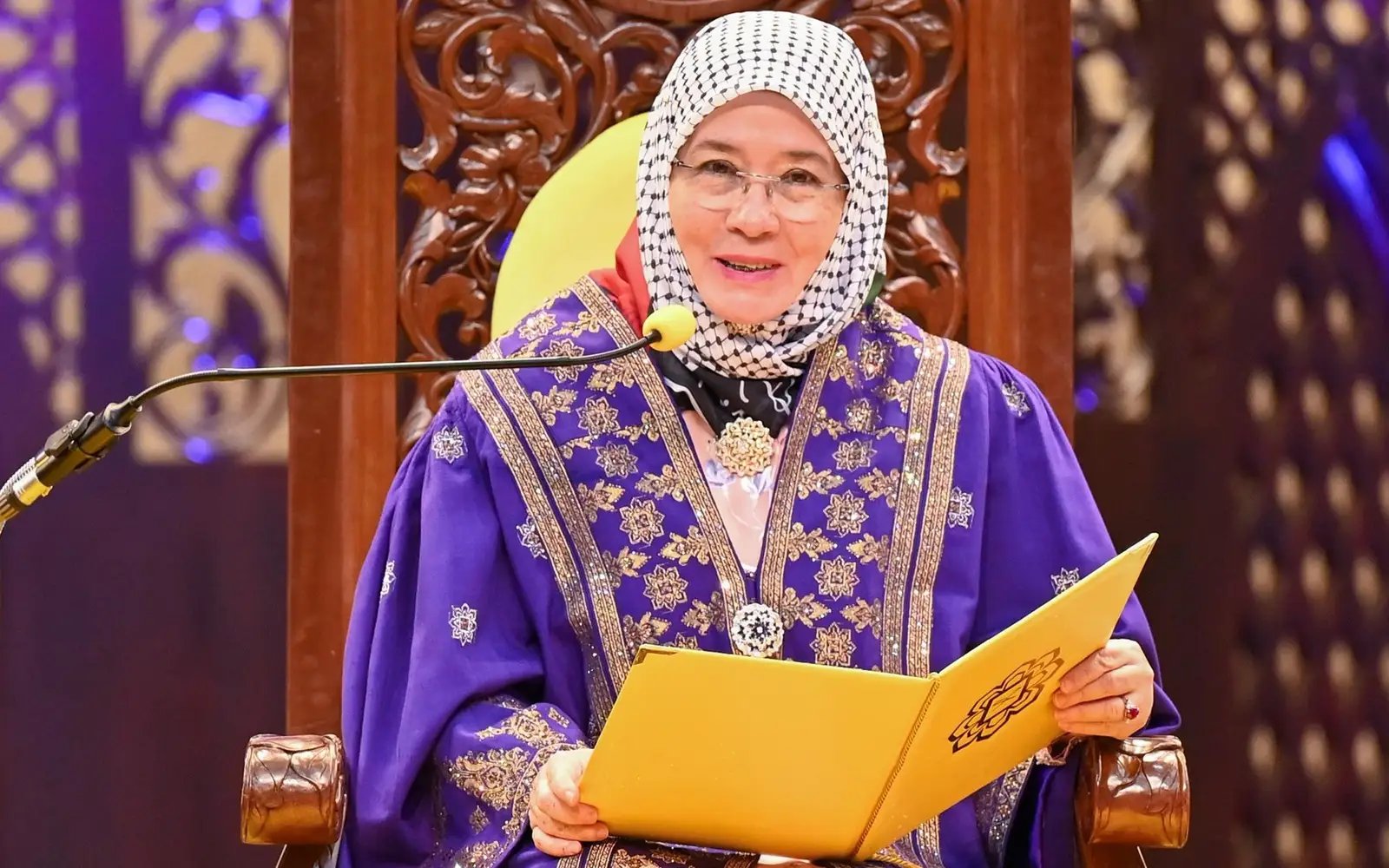Time to give IIUM a facelift, former queen tells govt