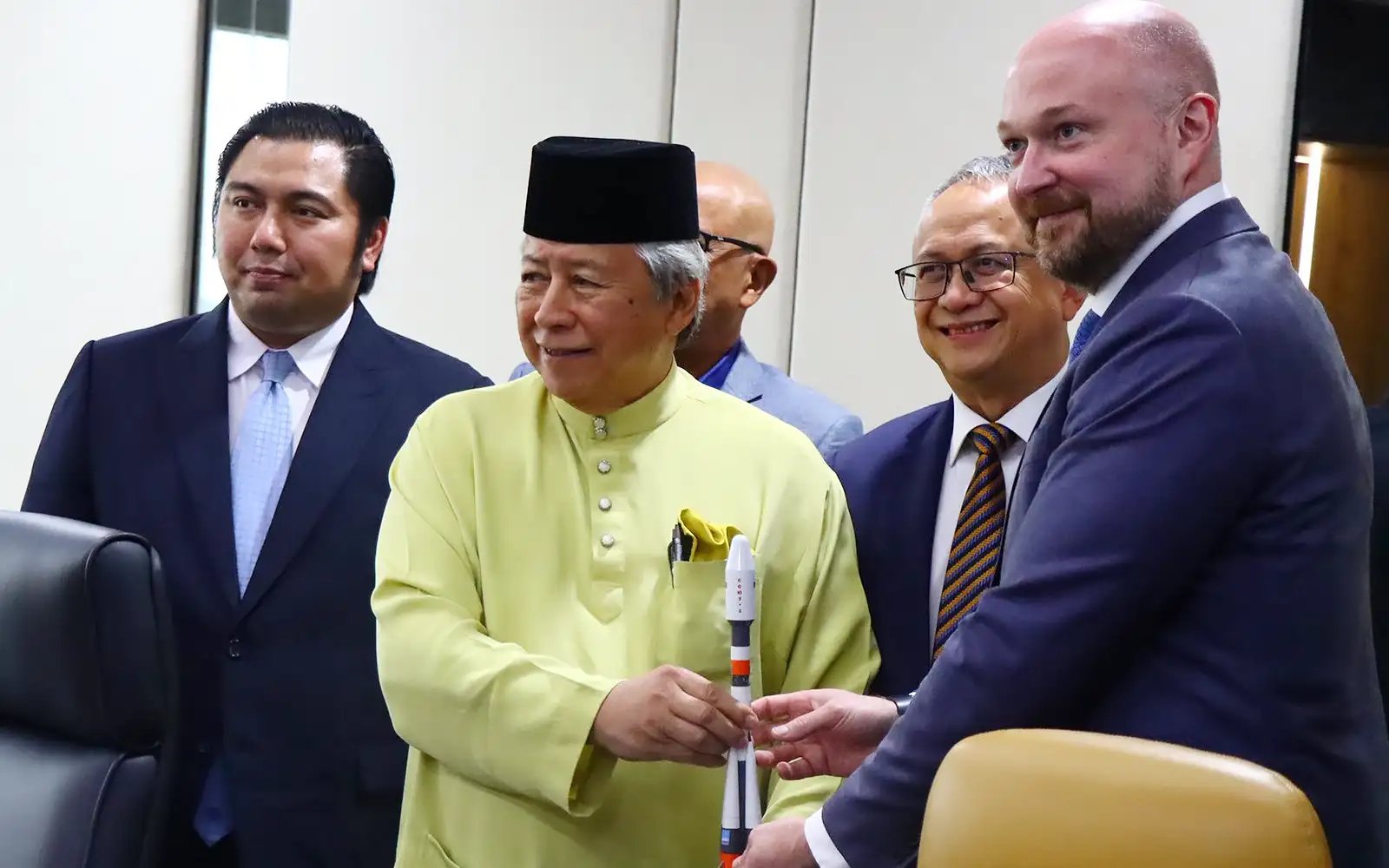 Firma Rusia minat bina pelabuhan angkasa di Sabah