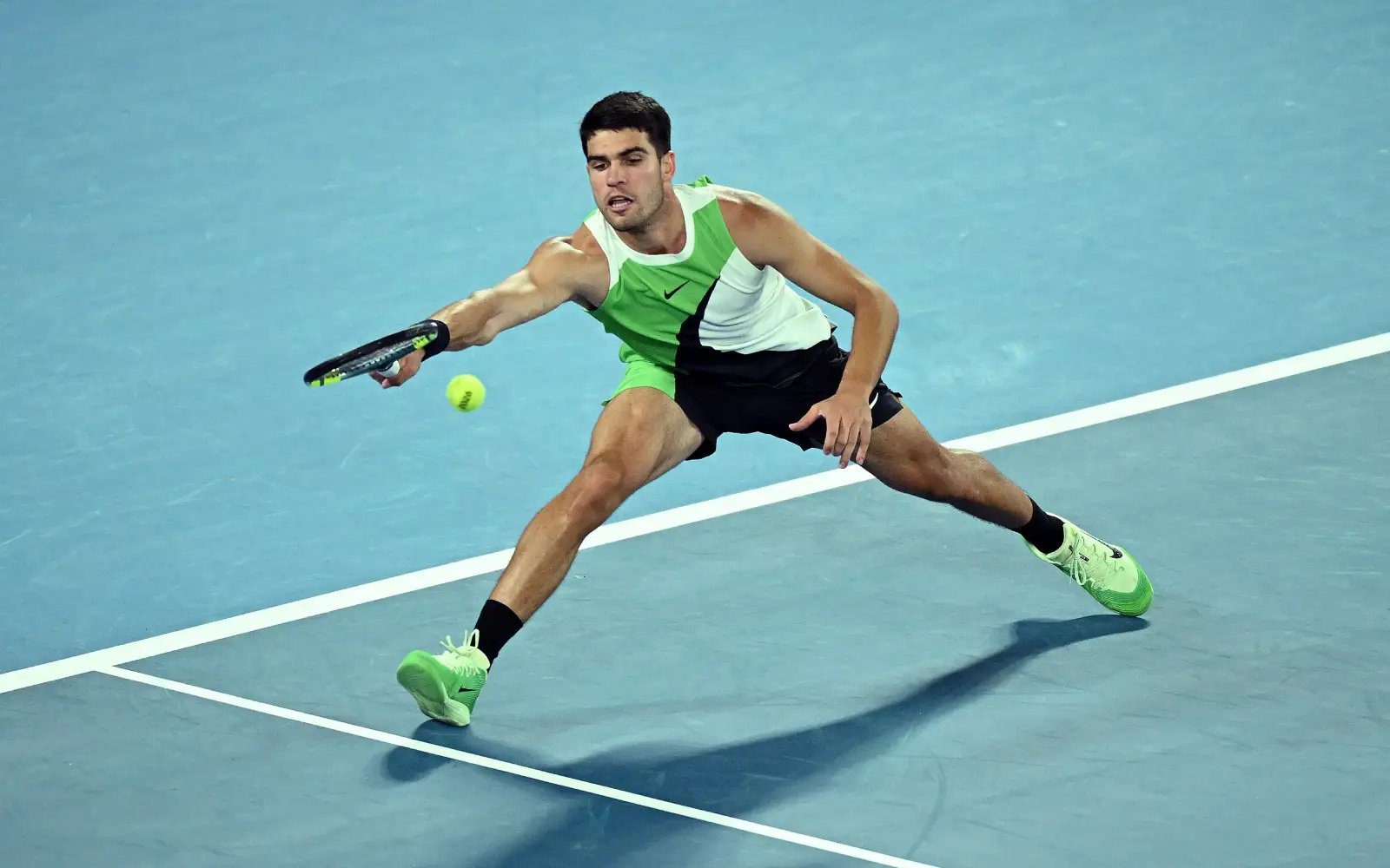 Alcaraz, Sabalenka star as Australian Open second round begins