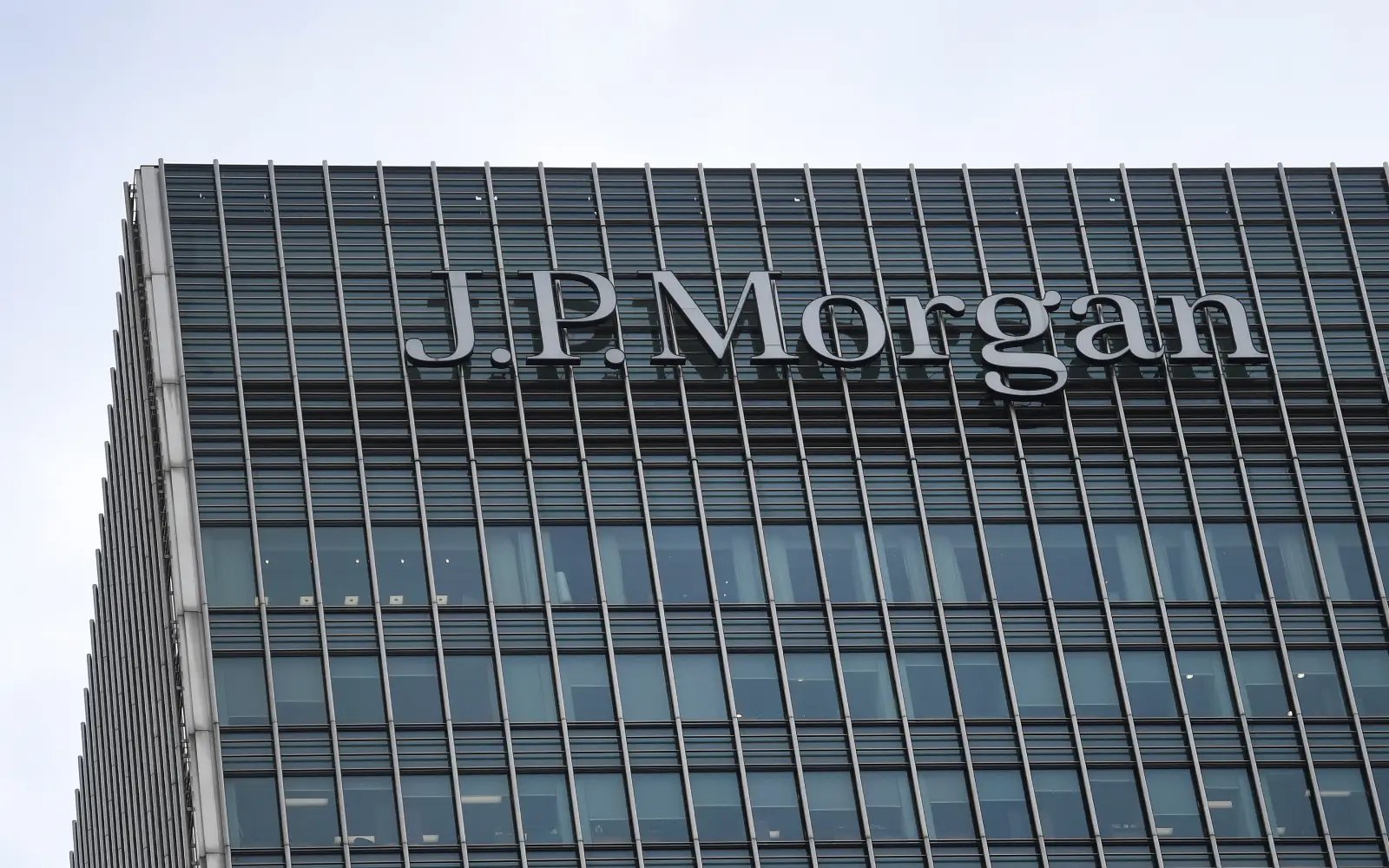 JP Morgan forecasts 2027 Fed hike; Barclays, Goldman postpone rate cut calls
